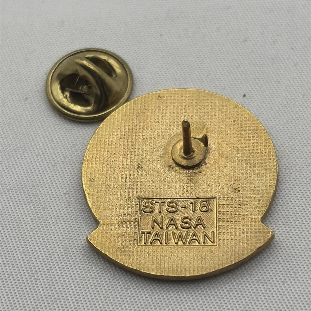 NASA STS-51G Discovery Brandenstein Creighton Nagel Fabian Lucid Lapel Hat Pin